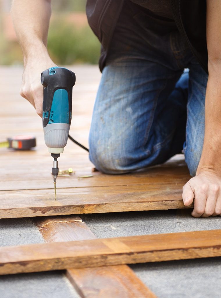 handyman-installing-wooden-flooring-2.jpg